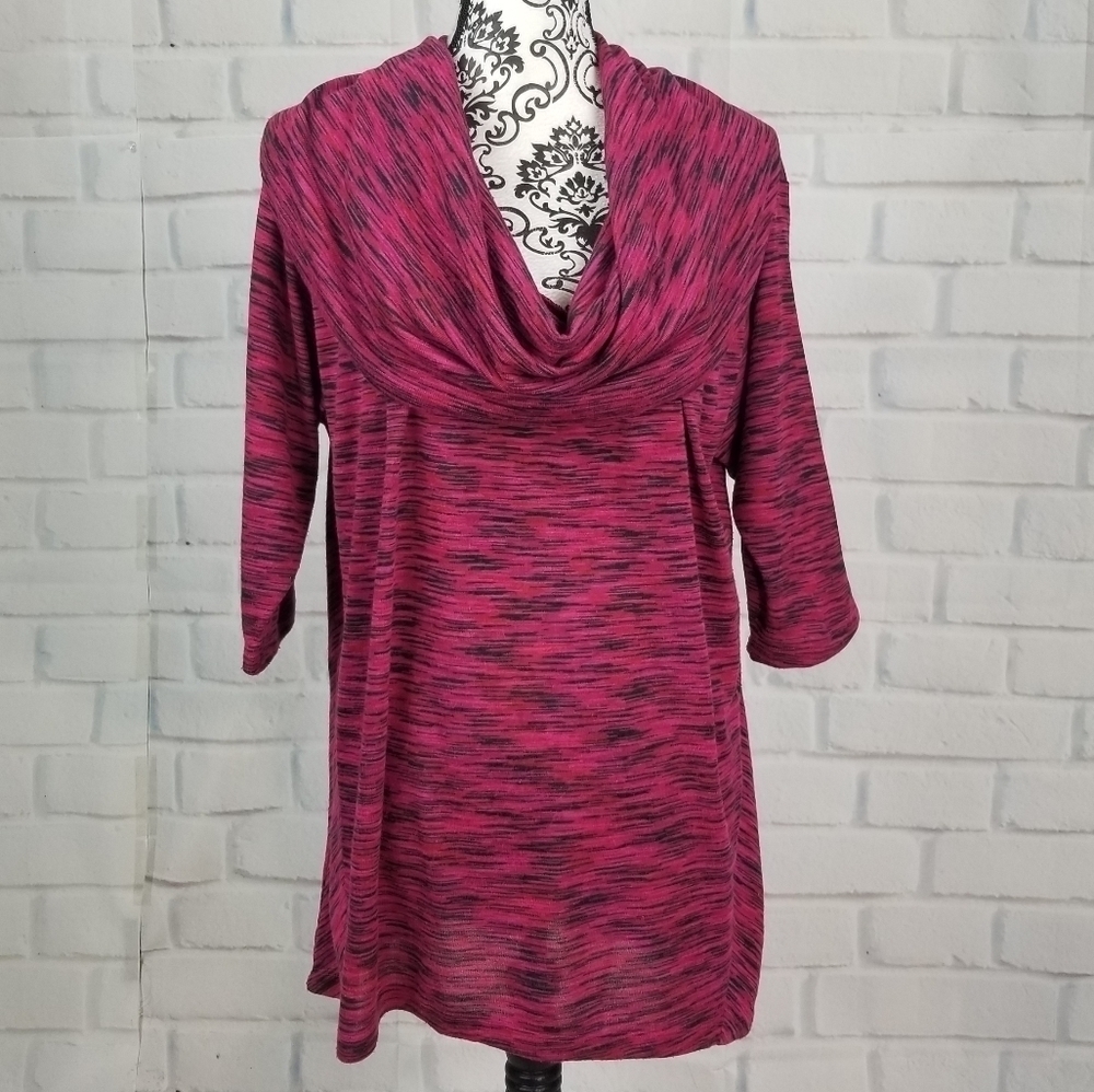 Catherines geo print top size 14/16w turtle neck